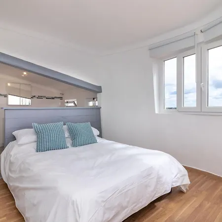 فيلة Quinta Delsy *