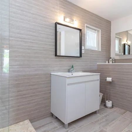 Quinta Delsy فيلة *