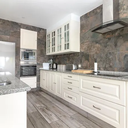 Quinta Delsy فيلة *